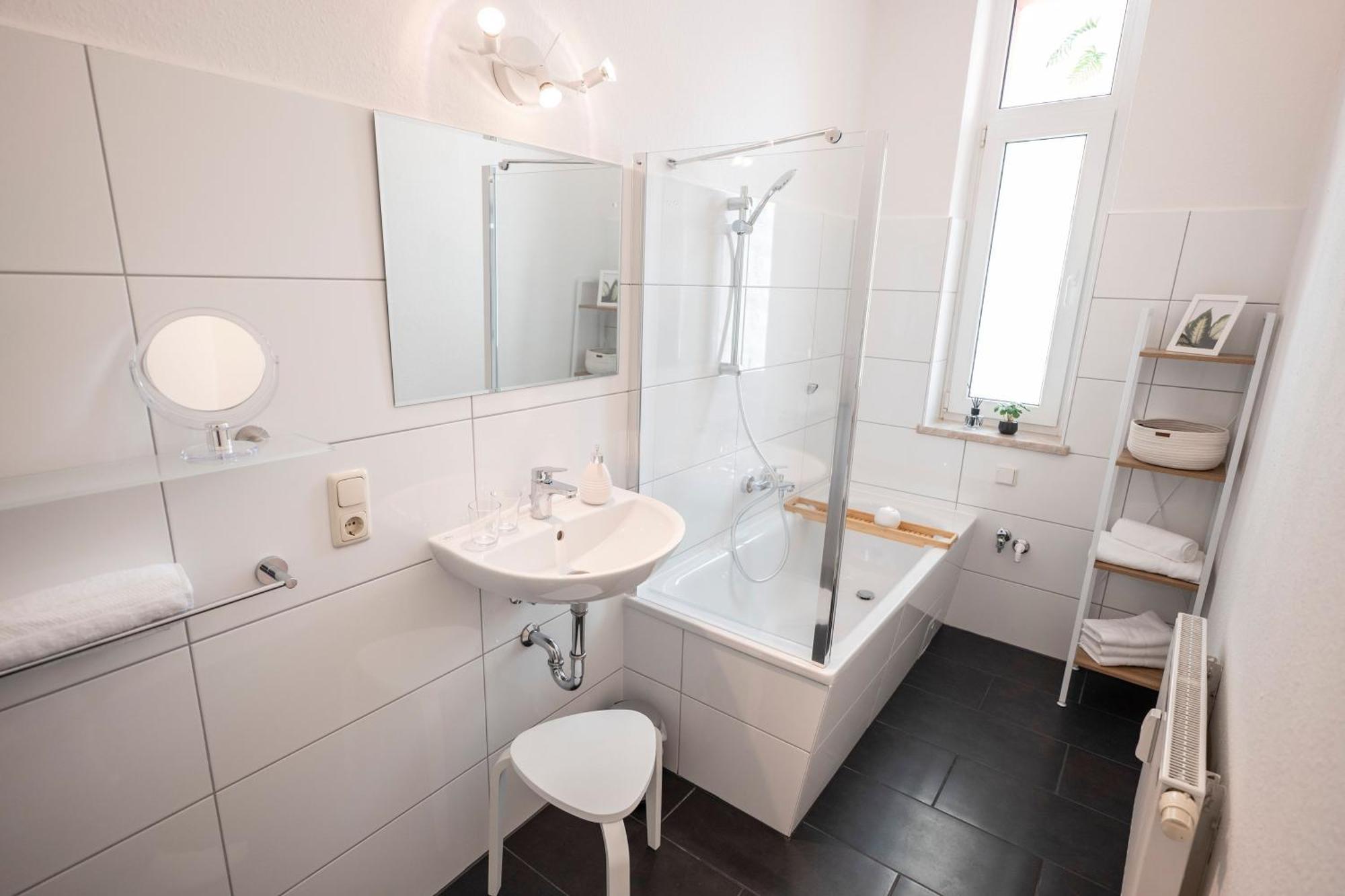 Loh9 - Das Apartment Im Citycenter - Parkplatz - Wlan - Aufzug Chemnitz Buitenkant foto